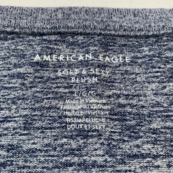 American Eagle Top Woman Large Soft Sexy‎ Blue Plush Long Sleeve V Neck Classic - Picture 8 of 9